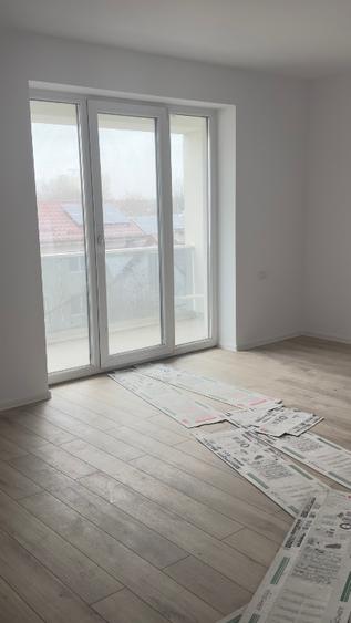 Apartament 3 camere, an 2025