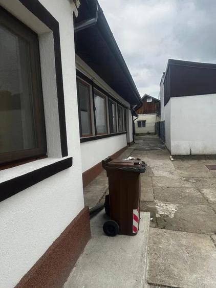 Casa de 5 camere / individuala / teren 384 mp / toate utilitatile / Campina