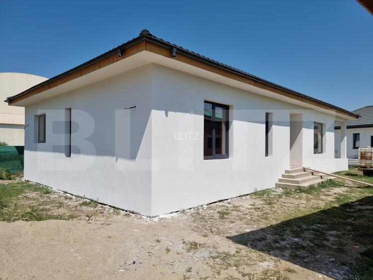 Casă parter de vânzare, 106 mp, teren 468 mp, zona Crevedia - 3