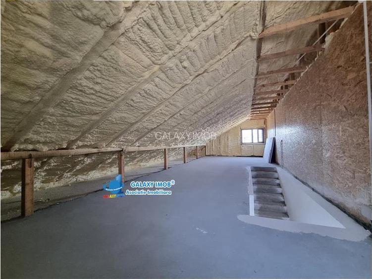 Vanzare casa de tip Duplex cu 370 mp de teren situat la Str Margelelor - 22