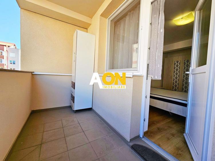 Penthouse pe două niveluri, panouri solare, terasă de 50 mp, boxă
