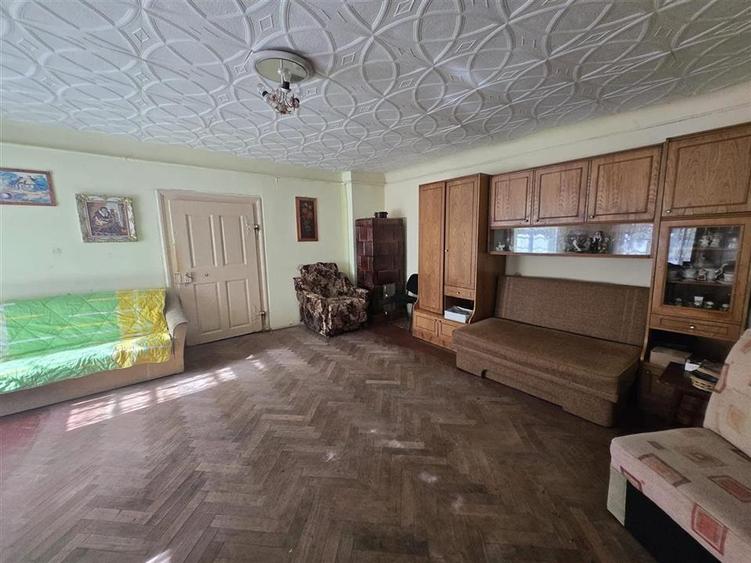 Apartament 2 camere la casa pivnita teren Zona Cibin