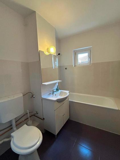 Apartament 2 camere,, 50 mp, decomandat, zona Lipovei