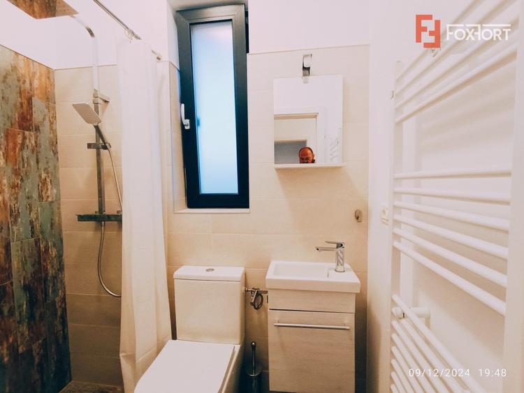 Casa tip triplex cu priveliste de vis in Giroc - V7245