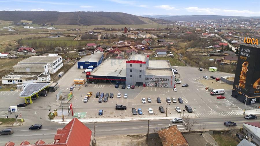 Oportunitate: Centru Comercial de Vânzare  - Podu Iloaei E583 - IAȘI
