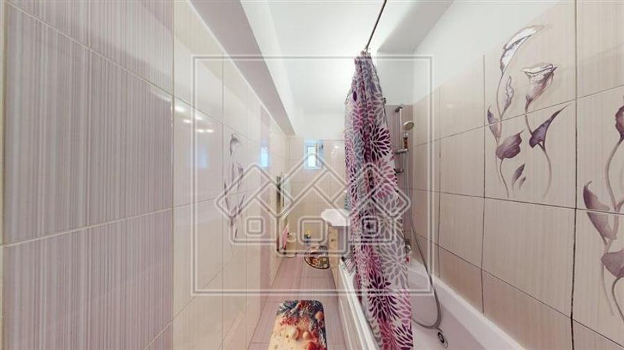 Apartament cu 2 camere, 60 mp utili, etaj 3/8 - Zona Garii