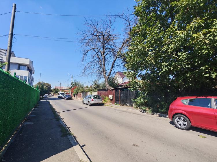 Teren cu deschidere mare si toate utilitatile