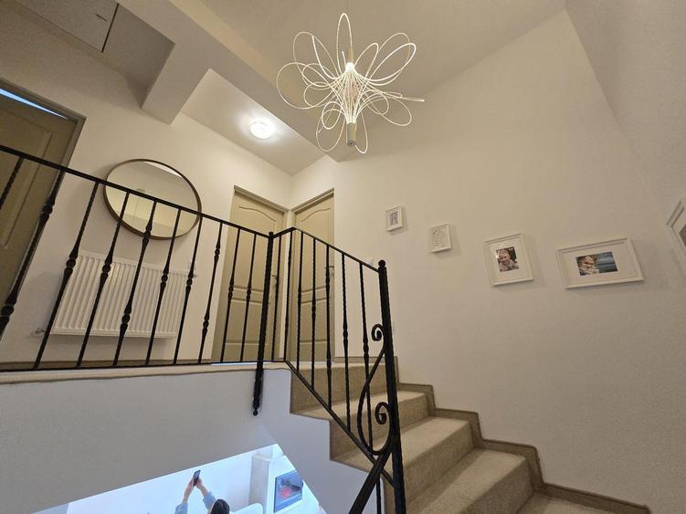 Duplex 4 camere, mobilat si utilat zona VIVO