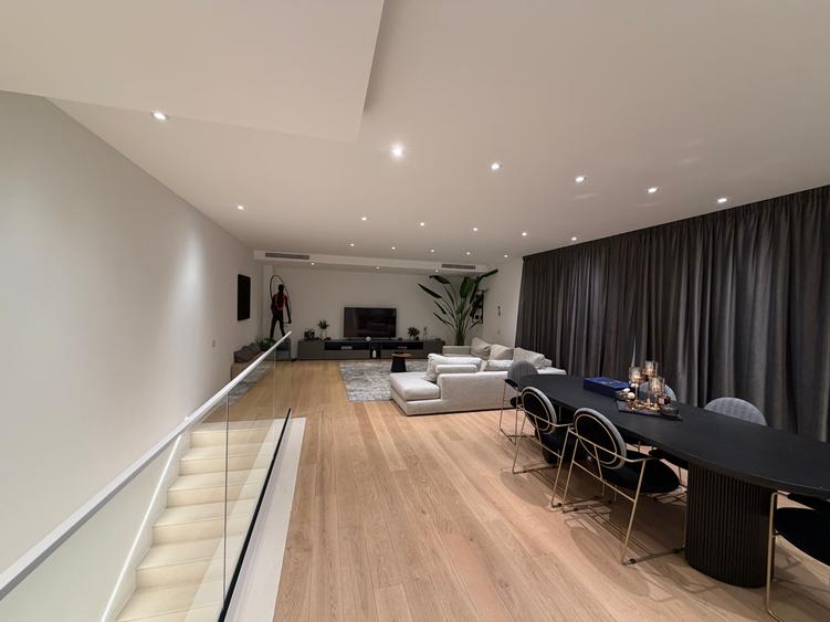 Apartament tip duplex  în One Charles de Gaulle,2 parcări incluse,2 terase