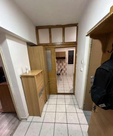 Calea Calarasilor, garsoniera, 7 min metrou Muncii, 42 mp, AC, bloc anvelopat