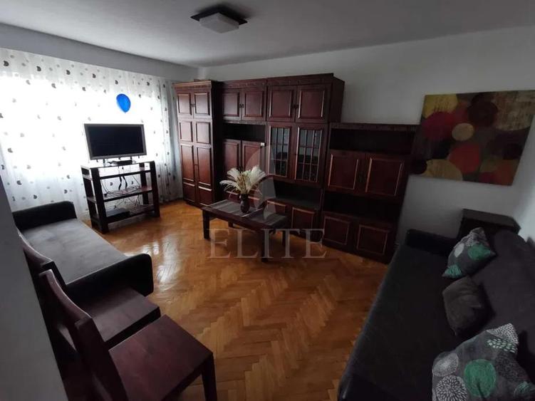 Apartament 3 camere în zona Pasteur garaj sub bloc