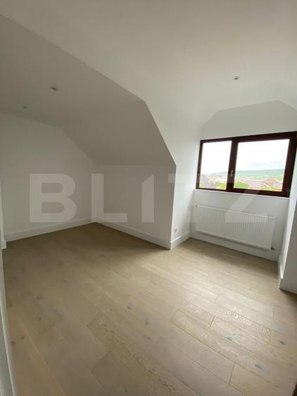 Apartament la casă, construcție nouă – 65 mp utili, boxă + pod, zona Hard Med
