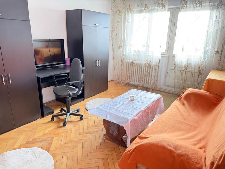 Inchiriez apartament 2 camere Aradului 330 euro