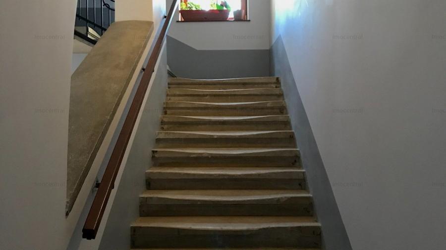 Birou 150mp renovat ultrafininsat pe strada Horea