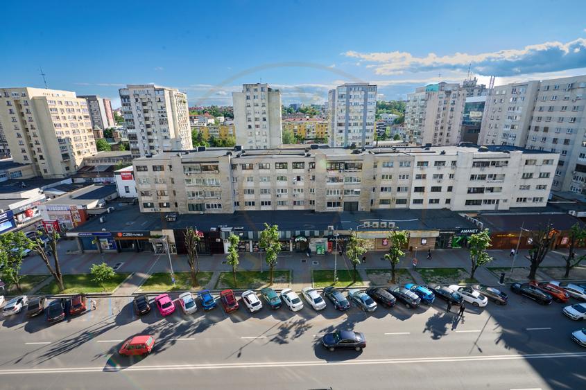 Apartament cu 3 camere - CENTRAL, zona 1 Mai, Pitesti