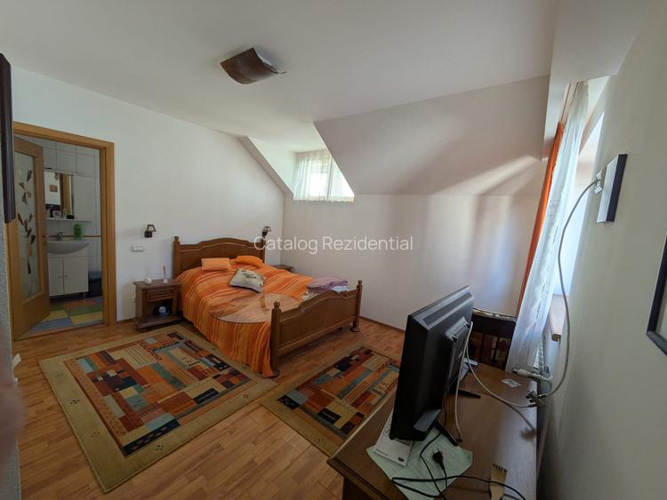 Casa de vanzare in Sinaia - Furnica, Castelul Peles - 9