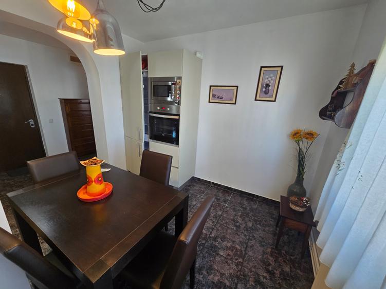 Închiriere Apartament 3 Camere Panduri