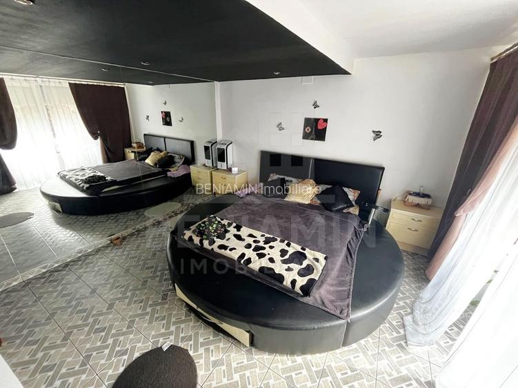 Casa Deosebita 3Camere 3Bai 1460mp Teren Garaj Piscina Bariera Valcii