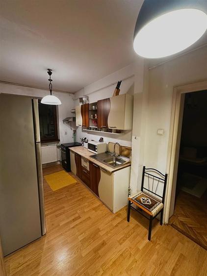 Apartament cu 2 camere zona Rogerius