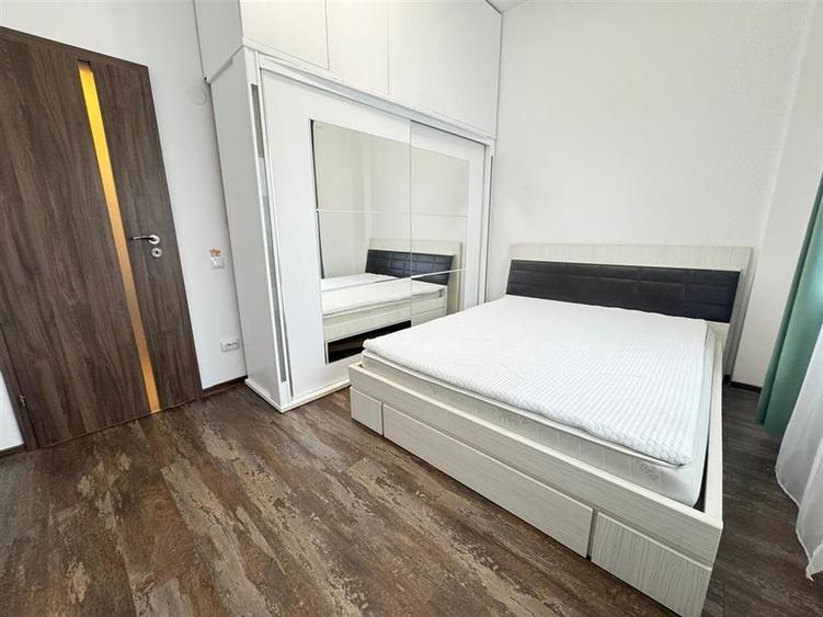 Penthouse 4 camere 2 balcoane terasa 20 mp zona Doamna Stanca
