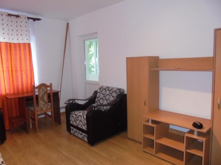 Apartament cu 2 camere - Centru - Tg. Cucu