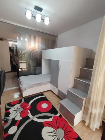 2 camere transformat în 3 camere, 70 mp, cu finisaje premium, etaj 1, parcare