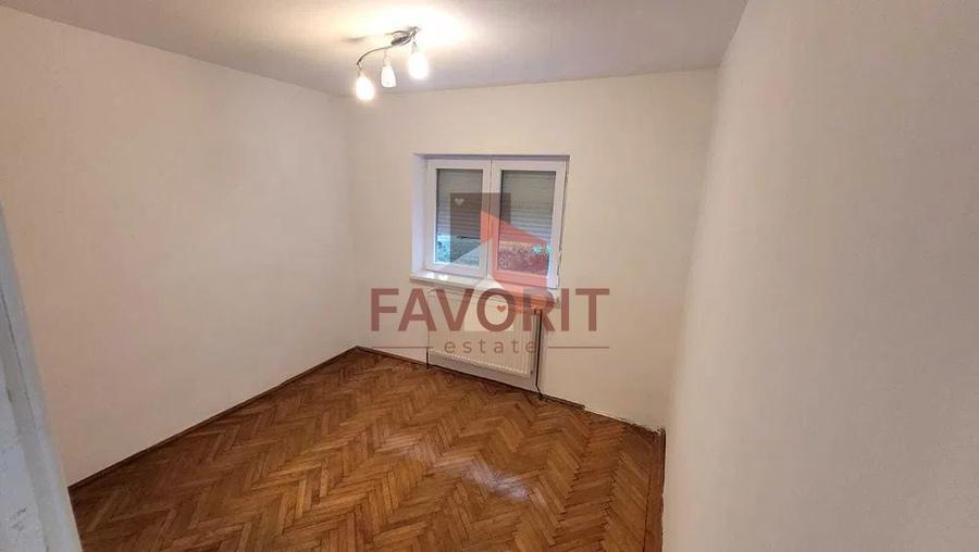 Apartament 3 camere decomandat | Zona Aradului