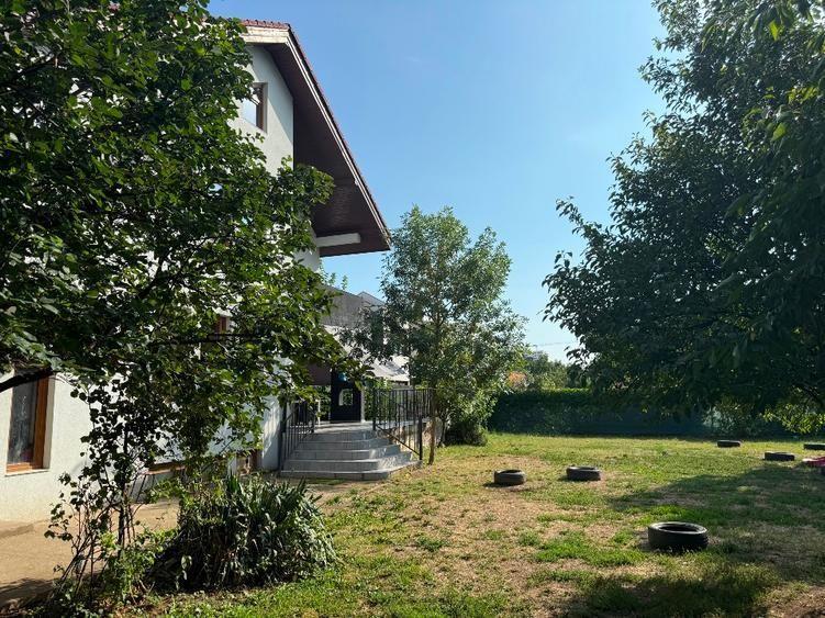 Casa spatioasa,perfecta pentru locuit sau investitie