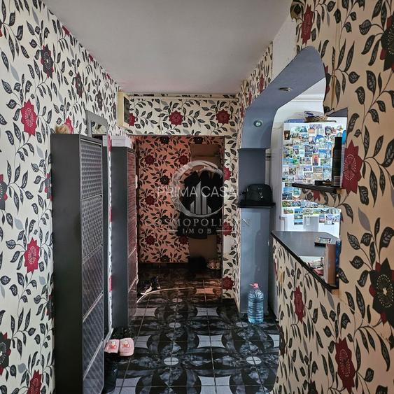 Apartament cu 3 camere ~ zona Brosteni / Colegiu ~ etaj 3 din 4 - 12