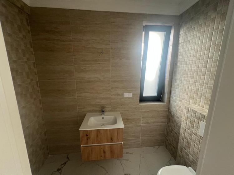 Casa - Duplex - 3 camere - 91mp - Terasa - Curte - Parcare - Sanpetru