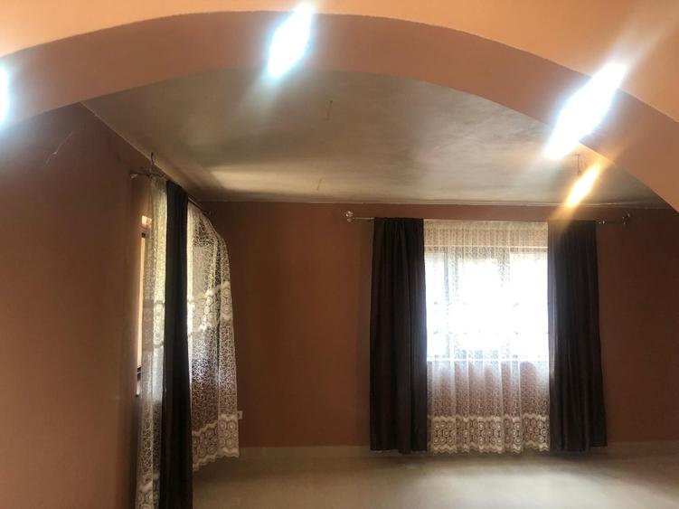 Casă spațioasă cu mansardă, 226 mp construiți