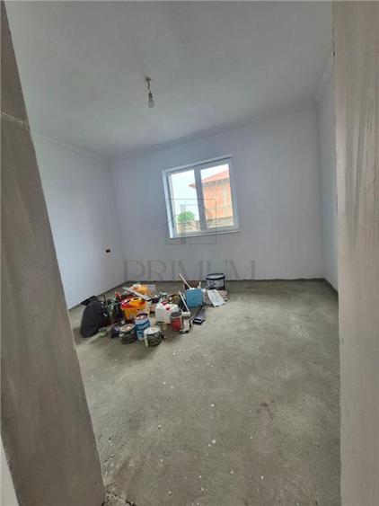 GHIRODA, CASA 3 CAMERE, 2 DORMITOARE BUCATARIE INCHISA