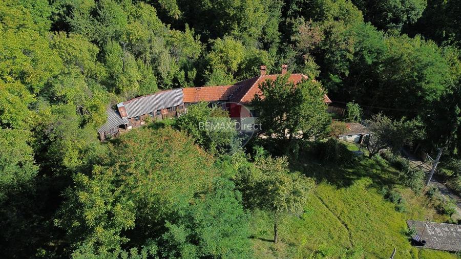 Casă in mijlocul naturii in orașul Câmpulung
