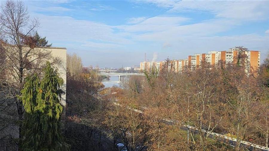 Apartament 4 camere | 76 mp utili | Etaj IV | Vedere spre Cris