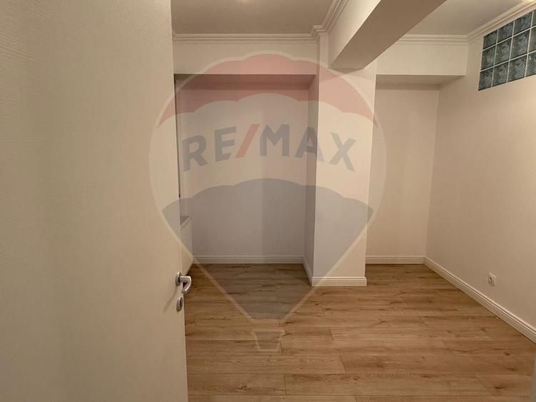 INCHIRIERE Apartament cu 3 camere in zona Aviatiei