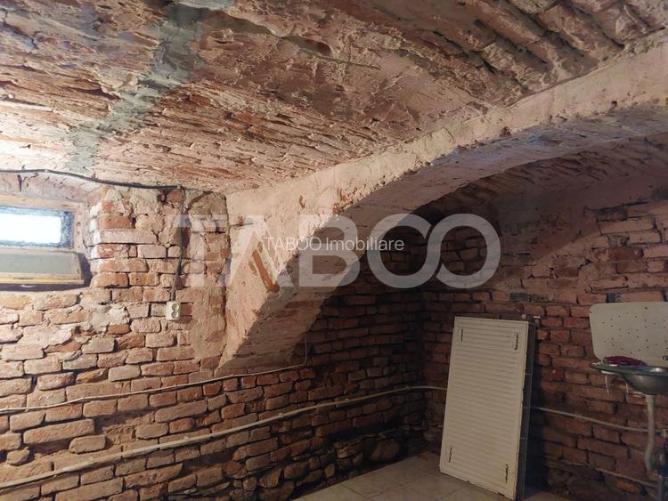 Casa de vanzare 4 dormitoare 1357 m curte terasa livada cu pomi Mohu - 22