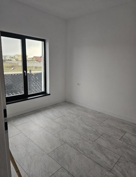 Duplex la drumul principal in Mosnita Nou