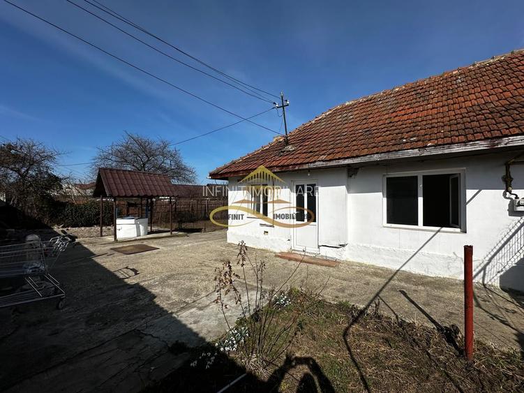 Casa batraneasca cu 800 mp teren de vanzare in Tache / Bacau - 8