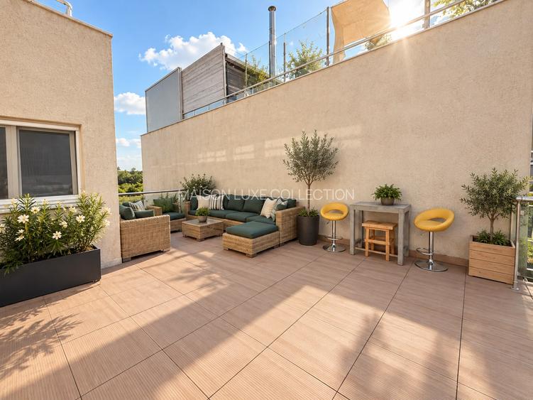 Apartament 4 camere -Terasa 30 mp - Doua locuri de parcare - 10