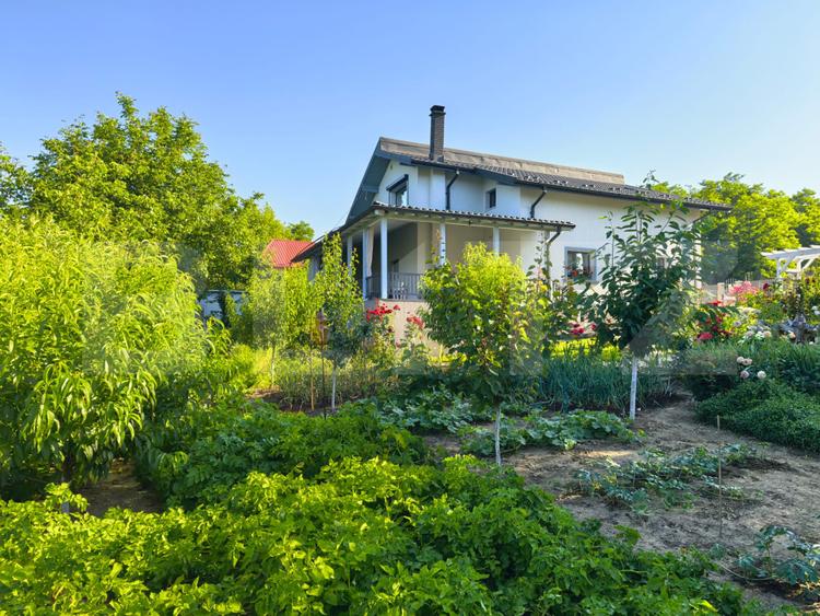 Casa 5 camere in Barnova, 150 mp utili si 1000 mp teren