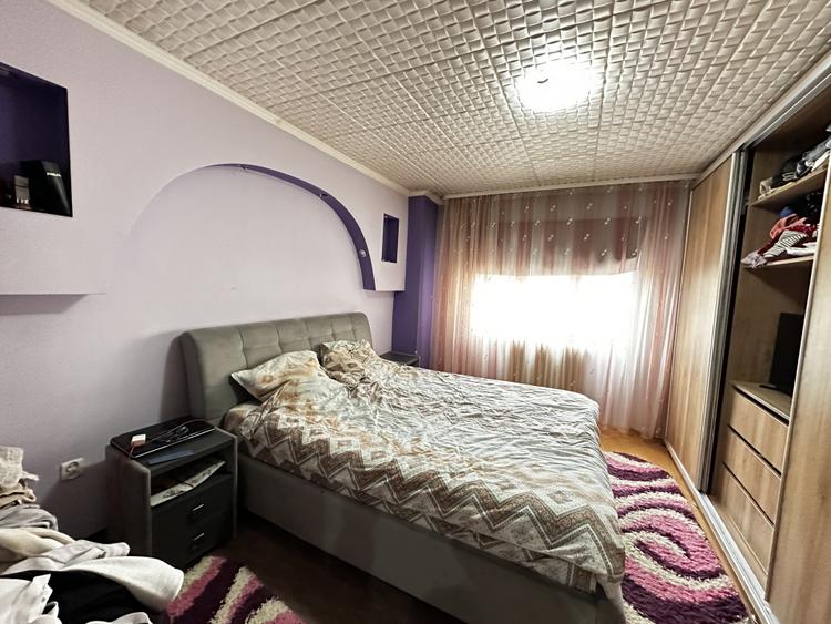 Apartament 3 camere Deco Sub-Stadion 2 Bai Balcon Etaj 2 Finisat Mobilat Utilat