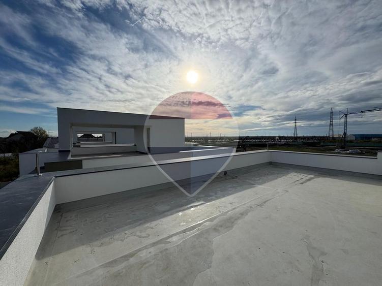 Casă cu o terasa spectaculoasa tip rooftop 5camere - cartier Gai Arad