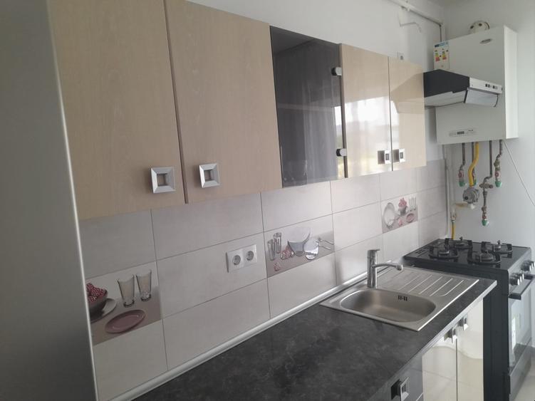 Apartament de inchiriat 2 camere decomandat