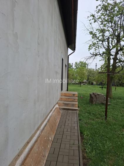 Carani -[ Sanandrei] -  Mansarda  [ 3 Camere]- Teren - 10