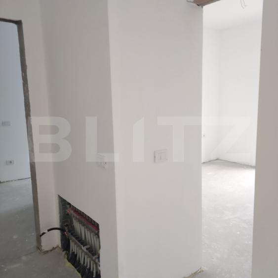 Apartament tip spațiu comercial cu terasă, 64 mp – zona Hlincea