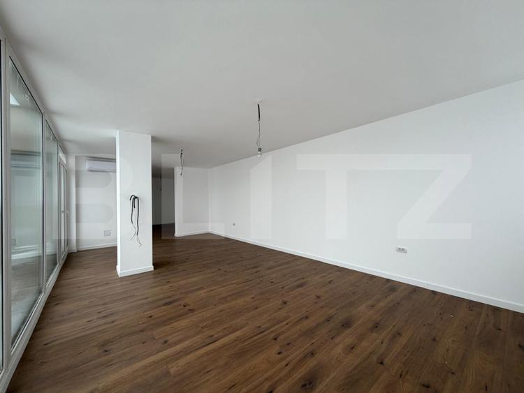 Penthouse de vânzare, 106 mp utili + terasă 66 mp, zona Torontalului