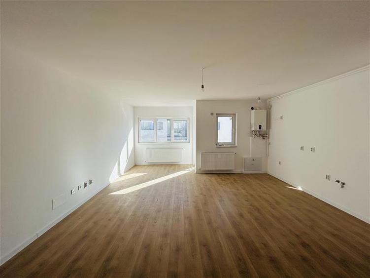 Apartament 4 camere | 81 mp | 2 balcoane | Parcare | Selimbar