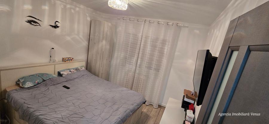 Apartament 3 camere zona Uvertura Mall