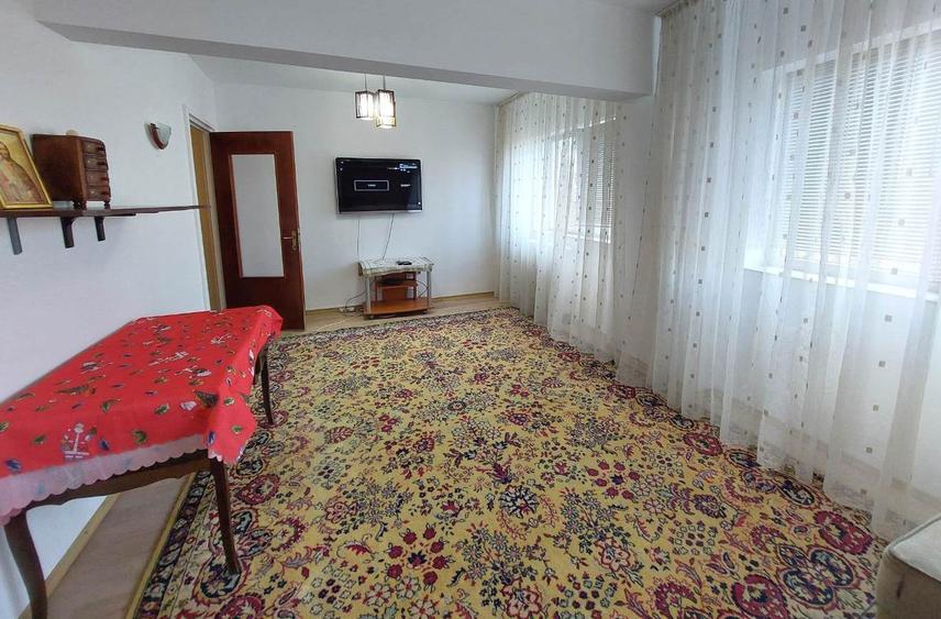 3 camere 80 mp 2 bai langa Parc Morarilor