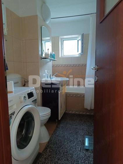 Apartament 3 camere de vanzare